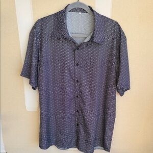 Men's Black and White Patterned Shirt